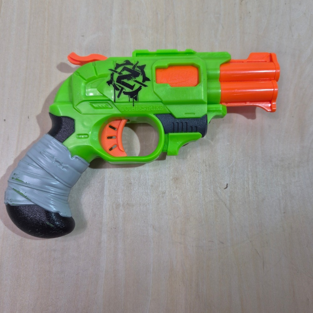 Nerf Zombie Strike Doublestrike Blaster Hammer Action‎ Green A6562